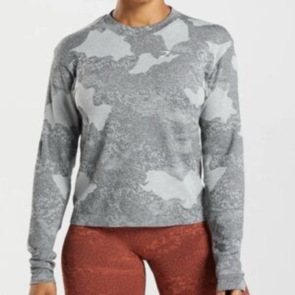 Gymshark Women’s Adapt Camo Seamless Long Sleeve Top - size Small